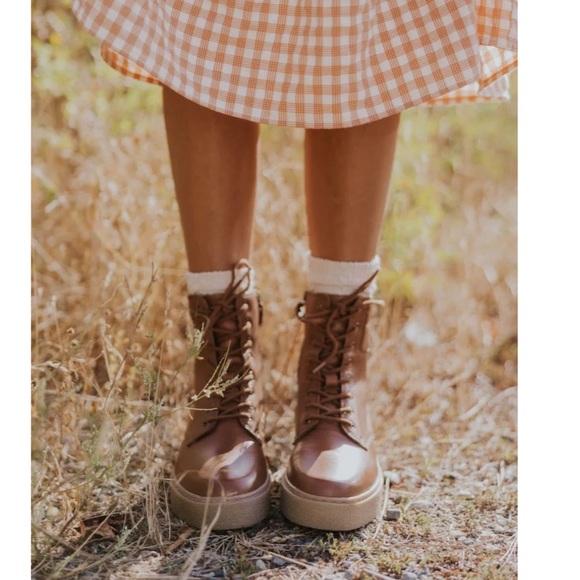 Roolee just wandering leather lace up platform boots 7 NEW - Picture 3 of 14